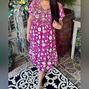 ⭐ *PLUS* Savanna Jane Bright Pink Embroidered Floral Midi Dress